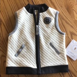 🌟NWT Burt’s bees baby zip up vest 24 months